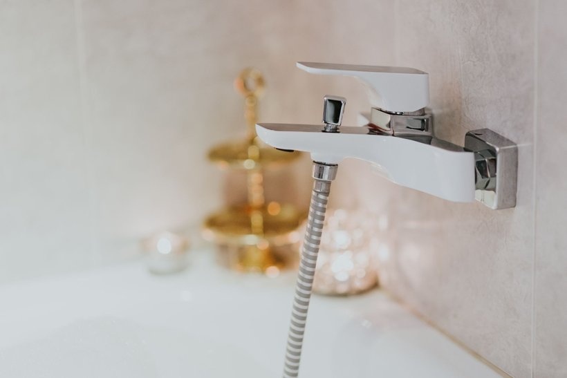 Бяла батерия за вана душ Deante Hiacynt (1)